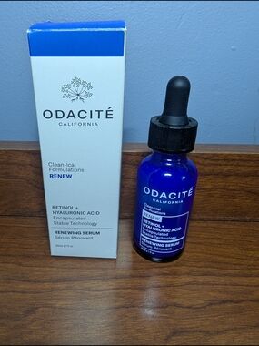 Odacite Renew Retinol + Hyaluronic Acid Renewing Serum